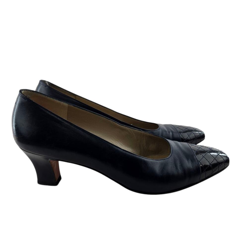 Salvatore Ferragamo Pumps Womens 7 B Navy‎ Blue Leather Patent Cap Toe Italy